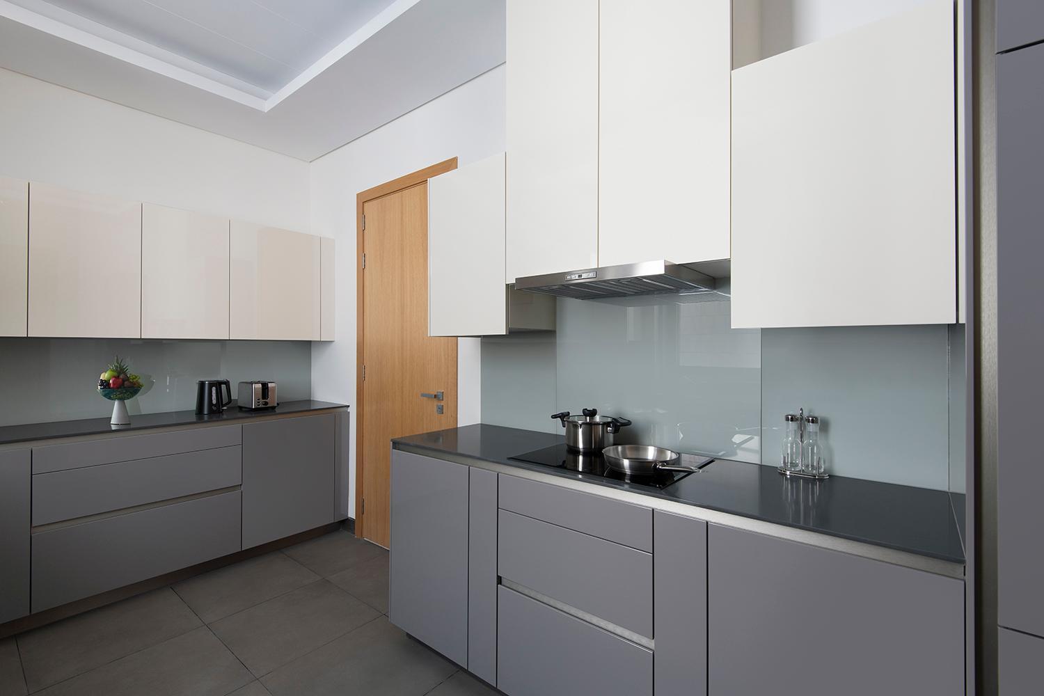 Banyan Tree Doha At La Cigale Mushaireb Habitación foto A modern kitchen